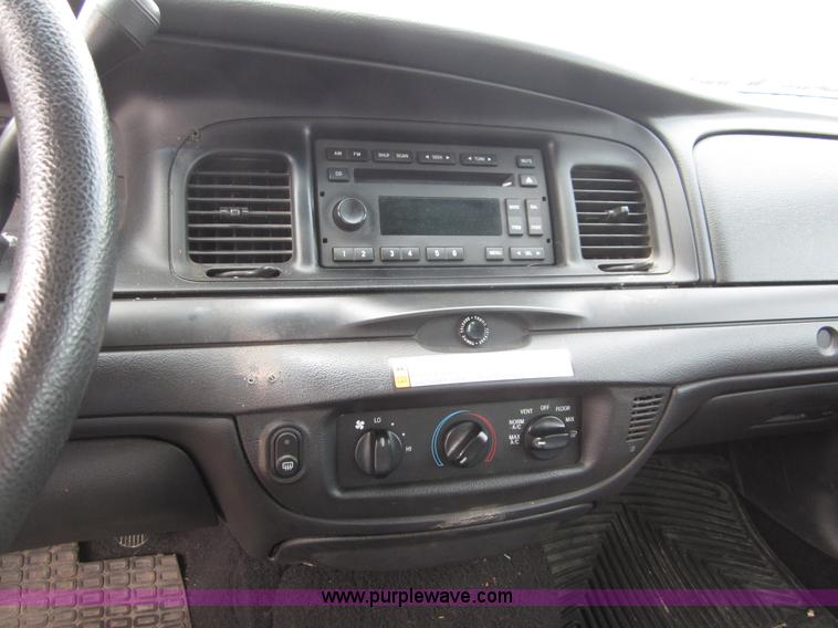 image for item B3190 2008 Ford Crown Victoria Police Interceptor