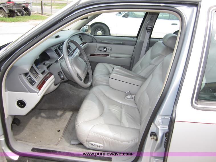 image for item B3191 1997 Lincoln Towncar