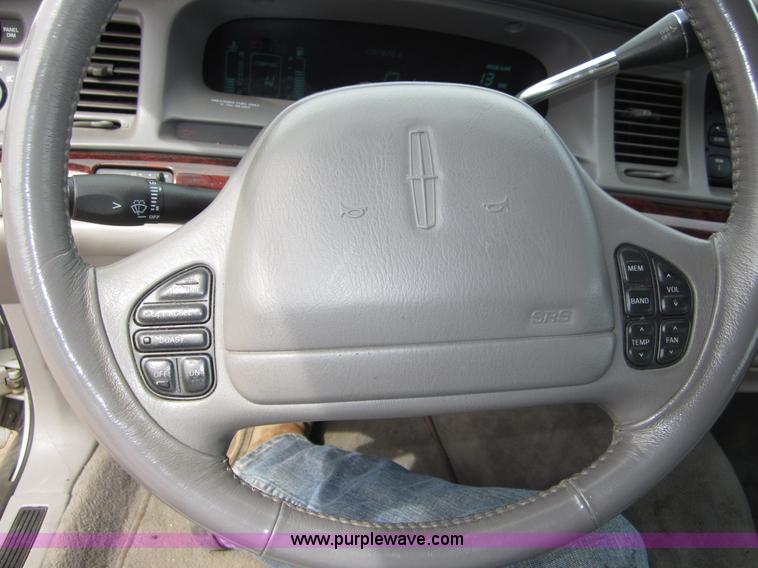 image for item B3191 1997 Lincoln Towncar