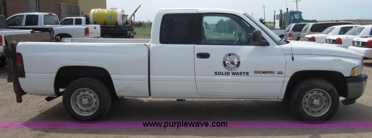 image for item B3192 2001 Dodge Ram 1500 pickup truck