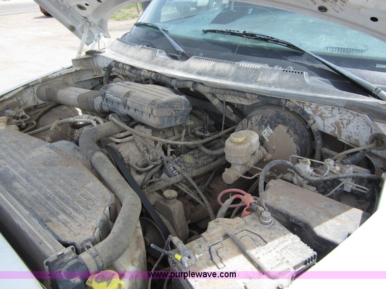 image for item B3192 2001 Dodge Ram 1500 pickup truck