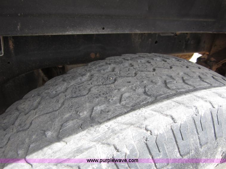 image for item B3192 2001 Dodge Ram 1500 pickup truck