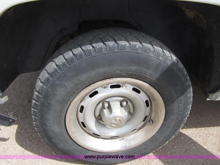 image for item B3192 2001 Dodge Ram 1500 pickup truck