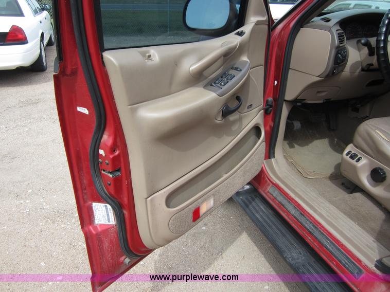 image for item B3193 1998 Ford Expedition SUV