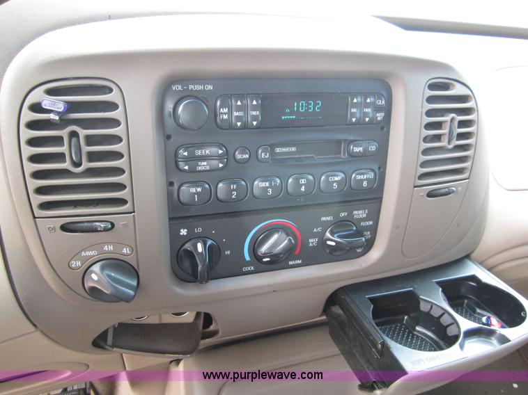 image for item B3193 1998 Ford Expedition SUV