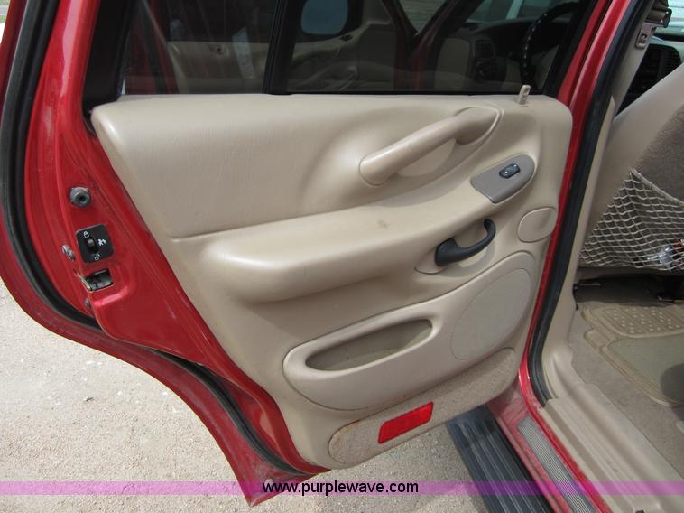 image for item B3193 1998 Ford Expedition SUV