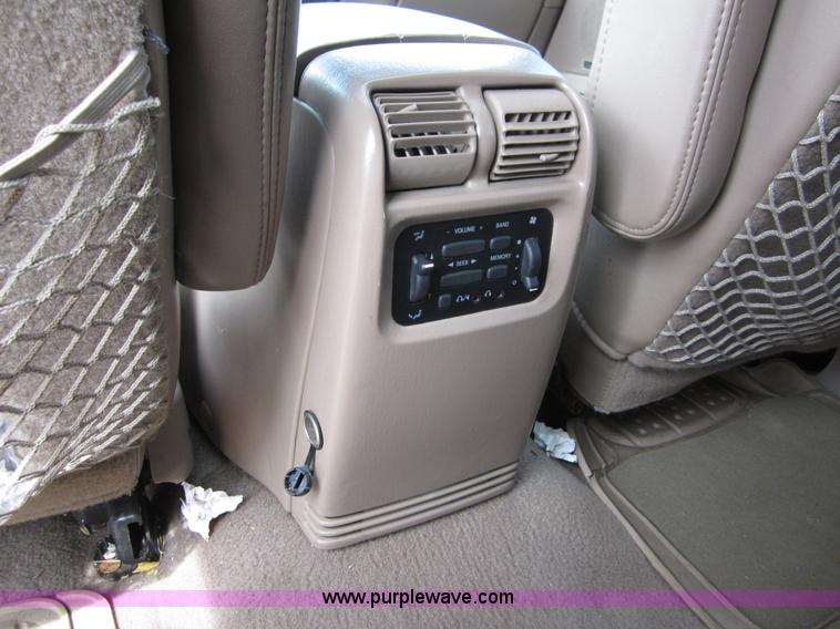 image for item B3193 1998 Ford Expedition SUV