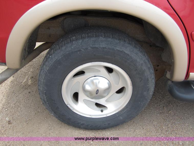image for item B3193 1998 Ford Expedition SUV