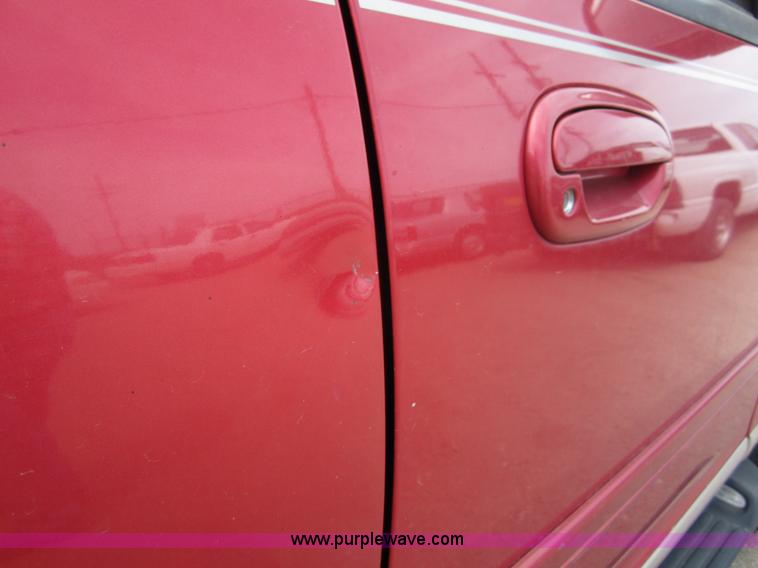 image for item B3193 1998 Ford Expedition SUV