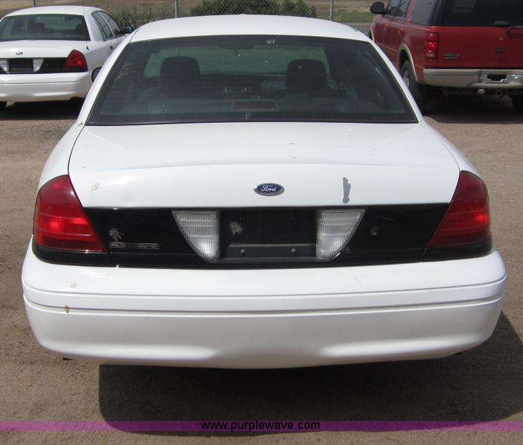 image for item B3194 2006 Ford Crown Victoria Police Interceptor