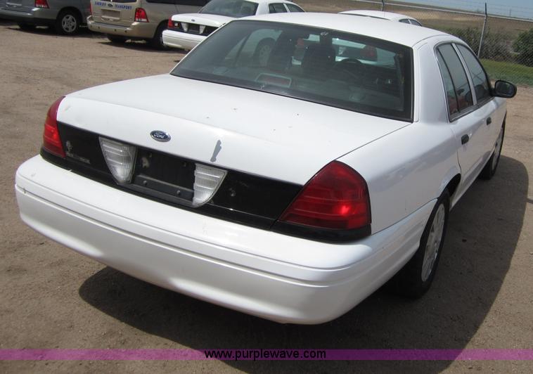 image for item B3194 2006 Ford Crown Victoria Police Interceptor