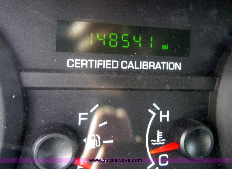 image for item B3194 2006 Ford Crown Victoria Police Interceptor