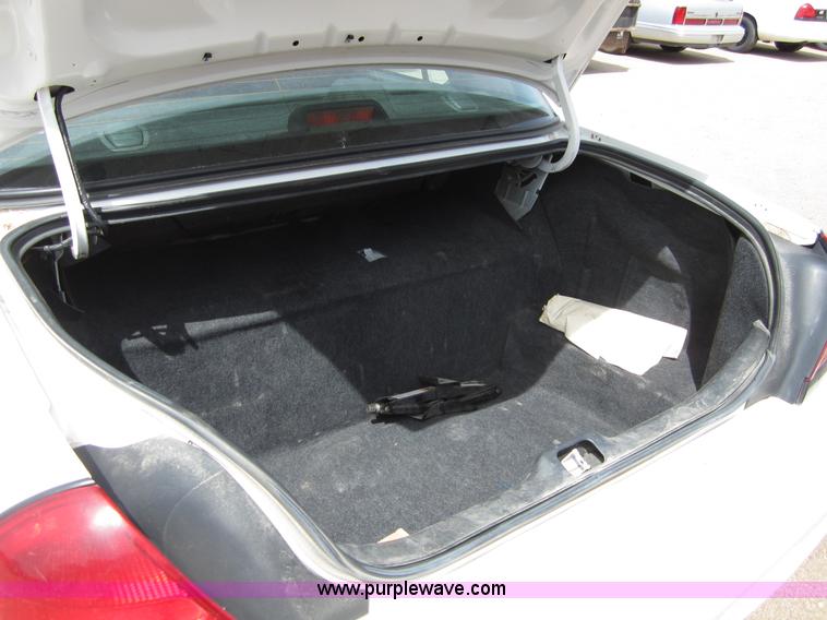 image for item B3194 2006 Ford Crown Victoria Police Interceptor