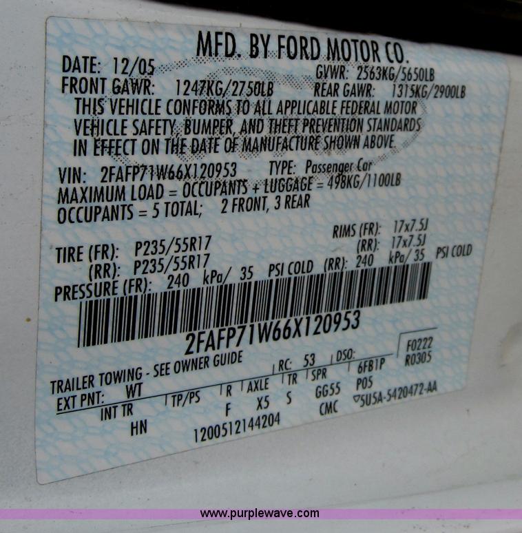 image for item B3194 2006 Ford Crown Victoria Police Interceptor