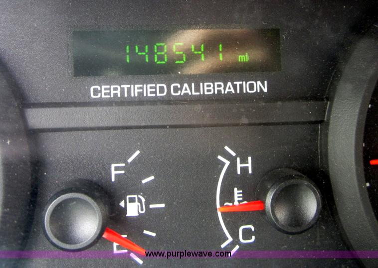 image for item B3194 2006 Ford Crown Victoria Police Interceptor