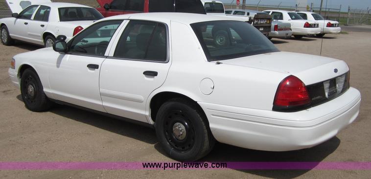 image for item B3195 2005 Ford Crown Victoria Police Interceptor