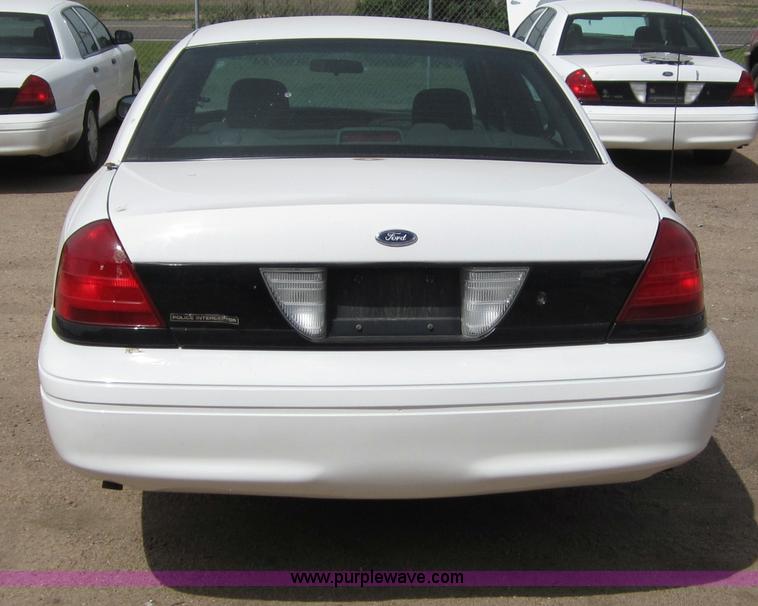 image for item B3195 2005 Ford Crown Victoria Police Interceptor