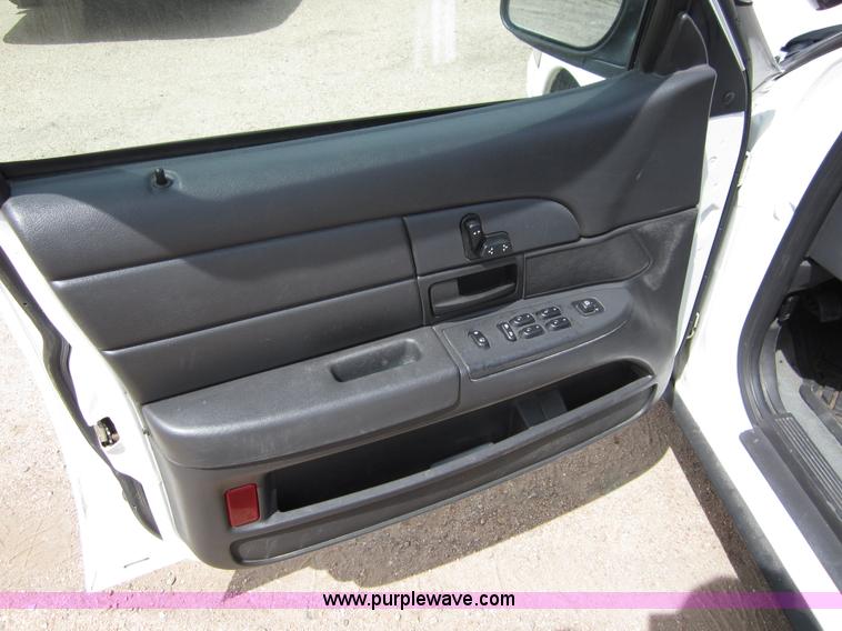 image for item B3195 2005 Ford Crown Victoria Police Interceptor