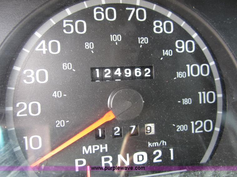 image for item B3195 2005 Ford Crown Victoria Police Interceptor