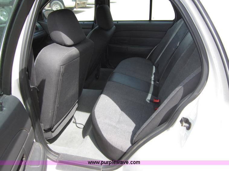 image for item B3195 2005 Ford Crown Victoria Police Interceptor