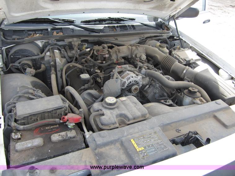 image for item B3195 2005 Ford Crown Victoria Police Interceptor