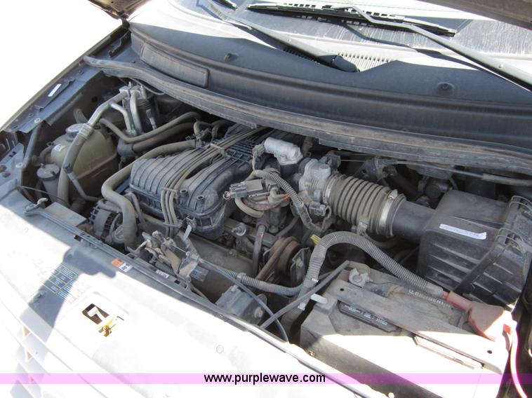 image for item B3197 2007 Ford Freestar mini van