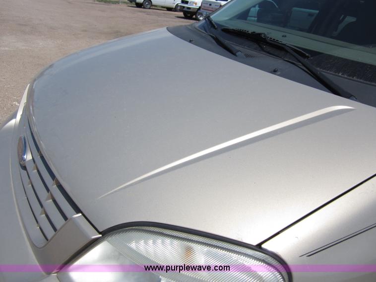 image for item B3197 2007 Ford Freestar mini van