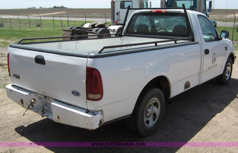 image for item B3199 1997 Ford F150 pickup truck