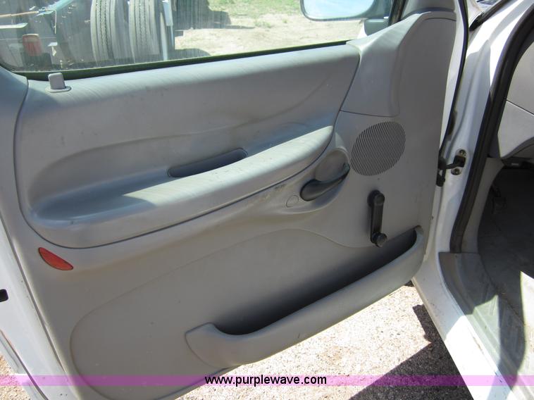 image for item B3199 1997 Ford F150 pickup truck