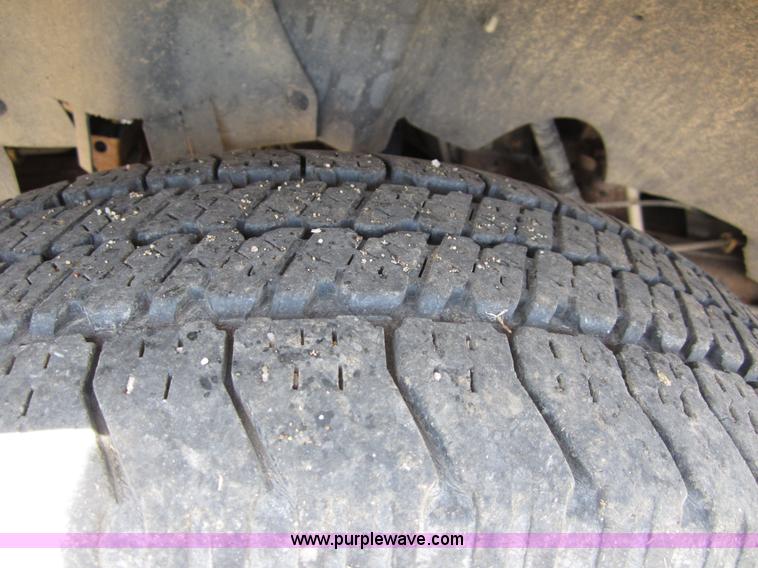 image for item B3199 1997 Ford F150 pickup truck