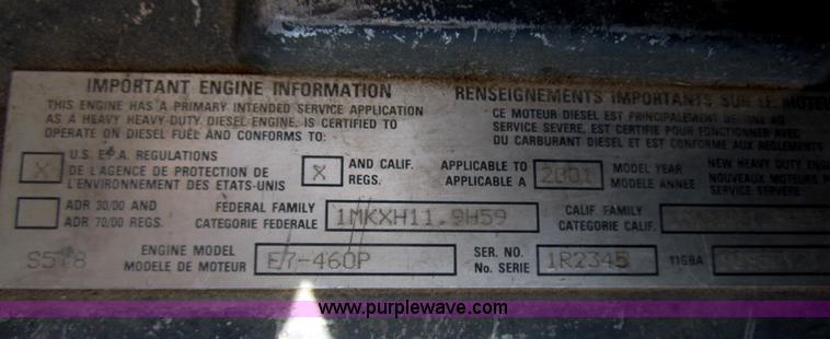 image for item B3200 2002 Mack CH613 semi truck