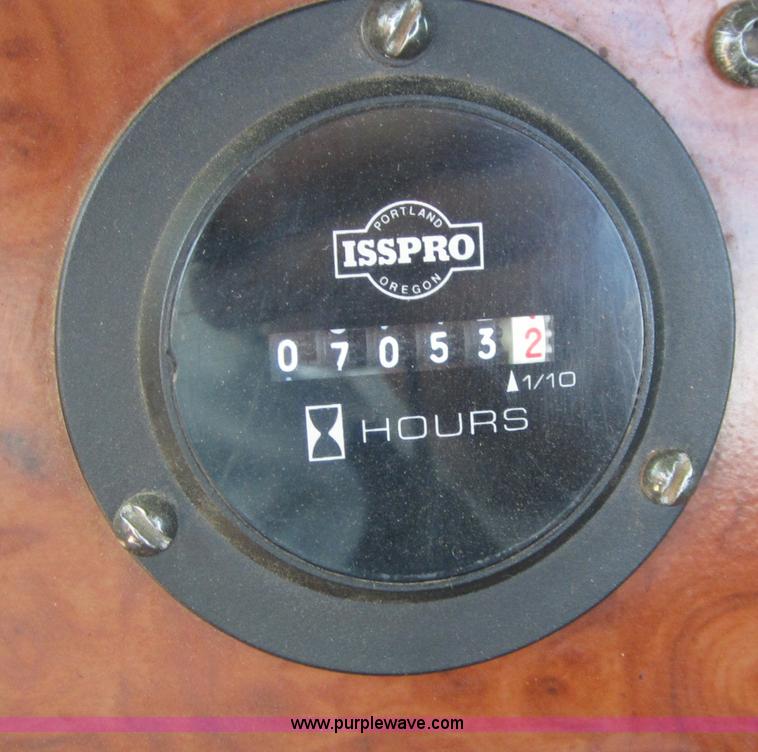 image for item B3201 1995 International 9300 semi truck