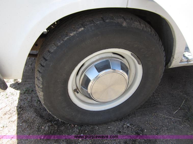 image for item B3211 1989 Dodge Ram B350 ambulance