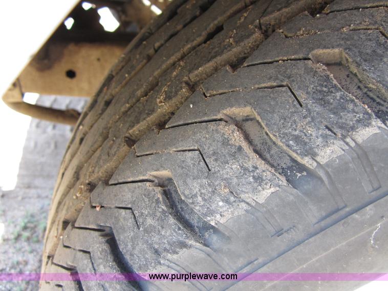 image for item B3211 1989 Dodge Ram B350 ambulance