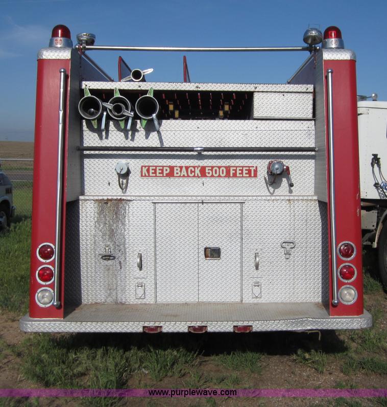 image for item B3232 1973 Ford 900 pumper fire truck
