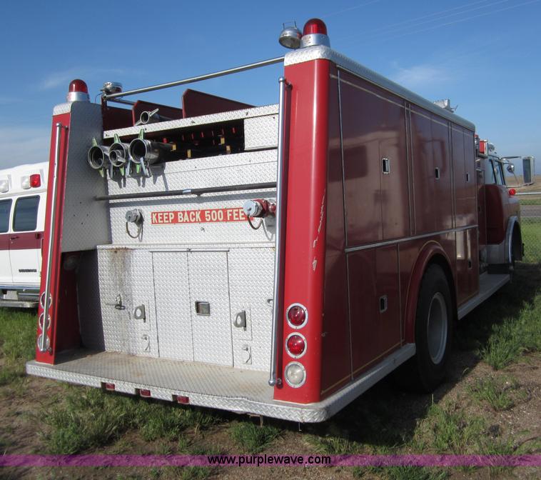 image for item B3232 1973 Ford 900 pumper fire truck