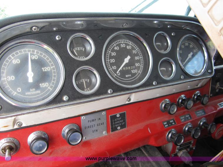 image for item B3232 1973 Ford 900 pumper fire truck
