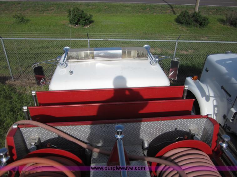 image for item B3232 1973 Ford 900 pumper fire truck