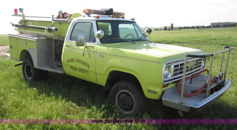 image for item B3233 1975 Dodge W30 mini pumper fire truck