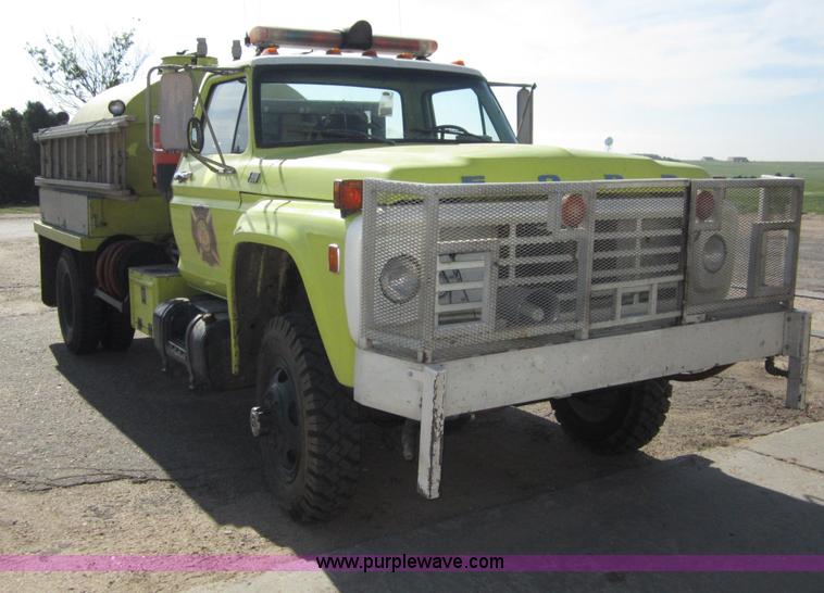 image for item B3234 1979 Ford F600 fire truck
