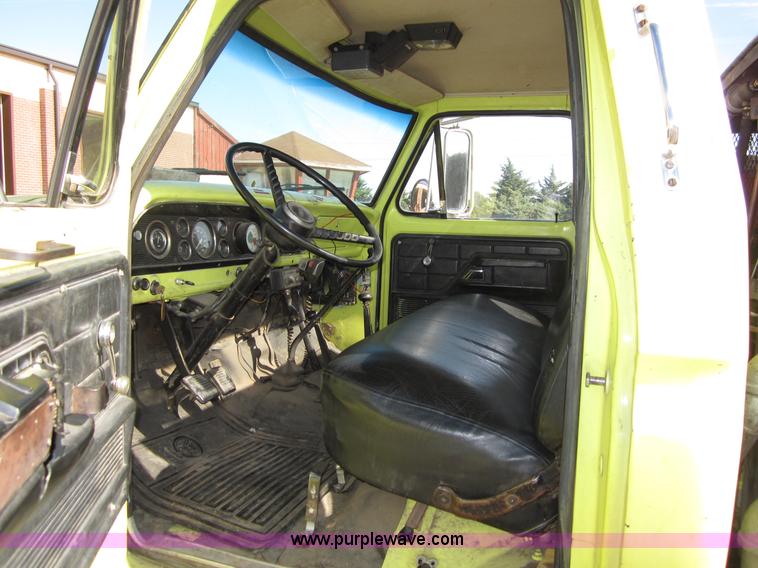 image for item B3234 1979 Ford F600 fire truck