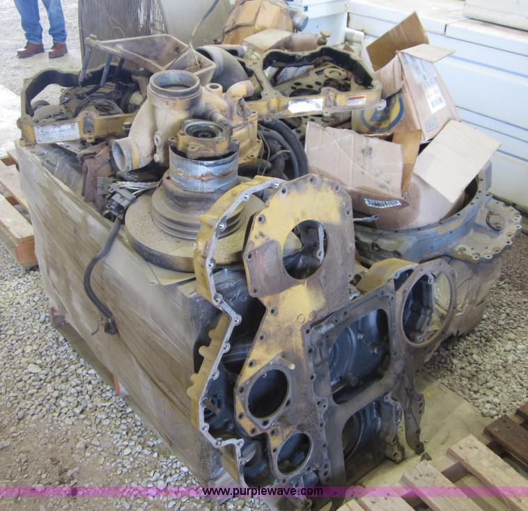 image for item B3249 Caterpillar 3406 disassembled engine