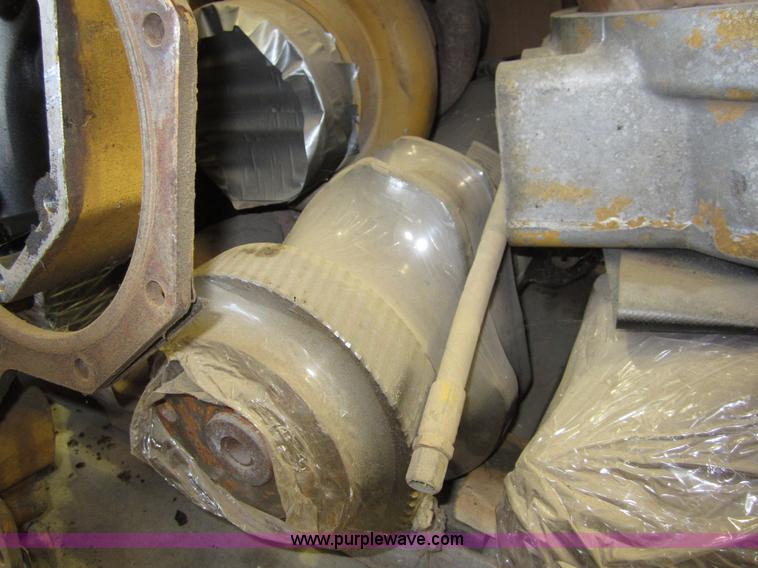 image for item B3249 Caterpillar 3406 disassembled engine