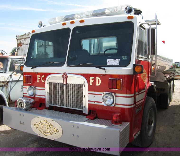 image for item B3256 1979 Kenworth tanker fire truck