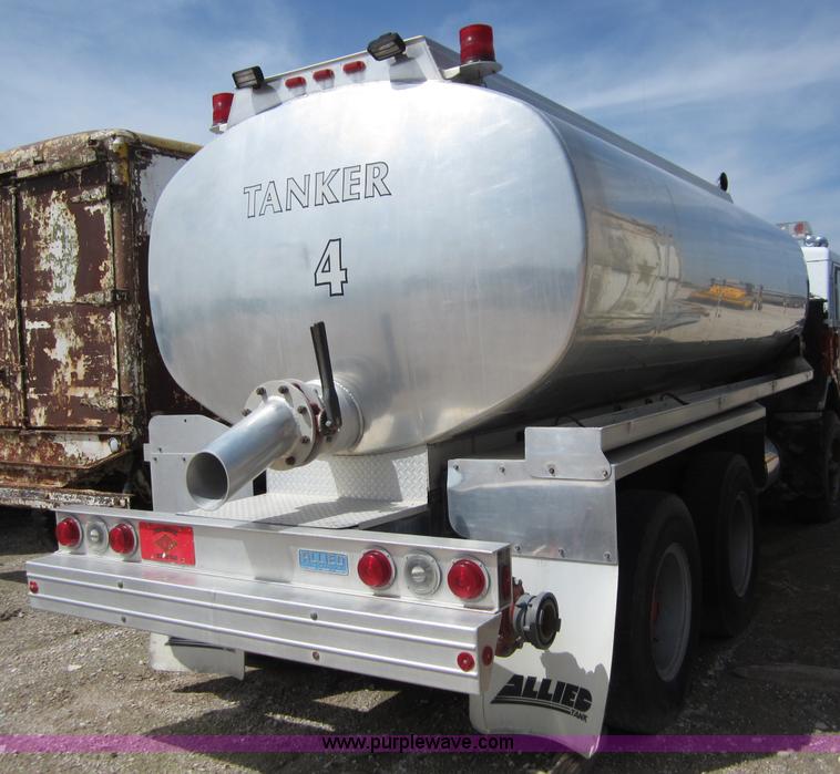 image for item B3256 1979 Kenworth tanker fire truck