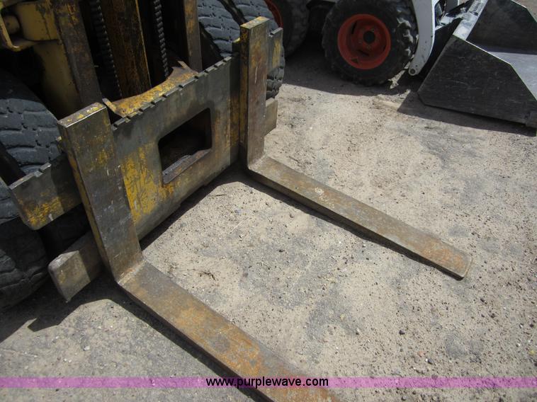image for item B3257 Baker 6,000 lb forklift