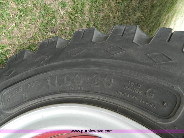 image for item B3672 1973 American LaFrance 100' ladder truck