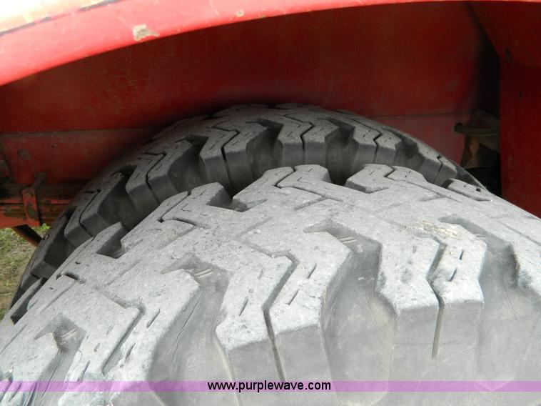 image for item B3672 1973 American LaFrance 100' ladder truck