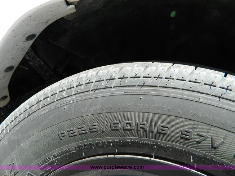 image for item B3681 2005 Ford Crown Victoria Police Interceptor