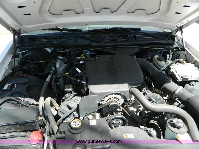 image for item B3681 2005 Ford Crown Victoria Police Interceptor